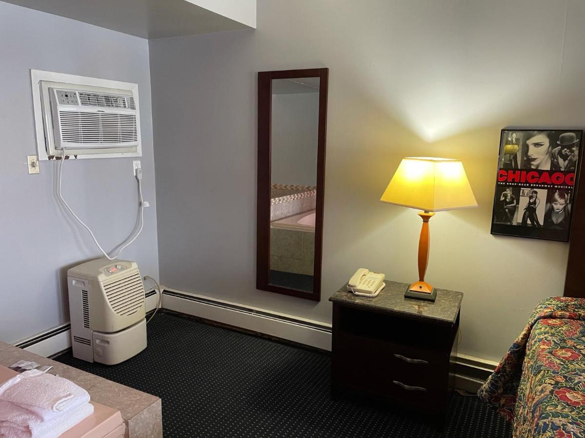 American Inn And Suites Countryside Extérieur photo