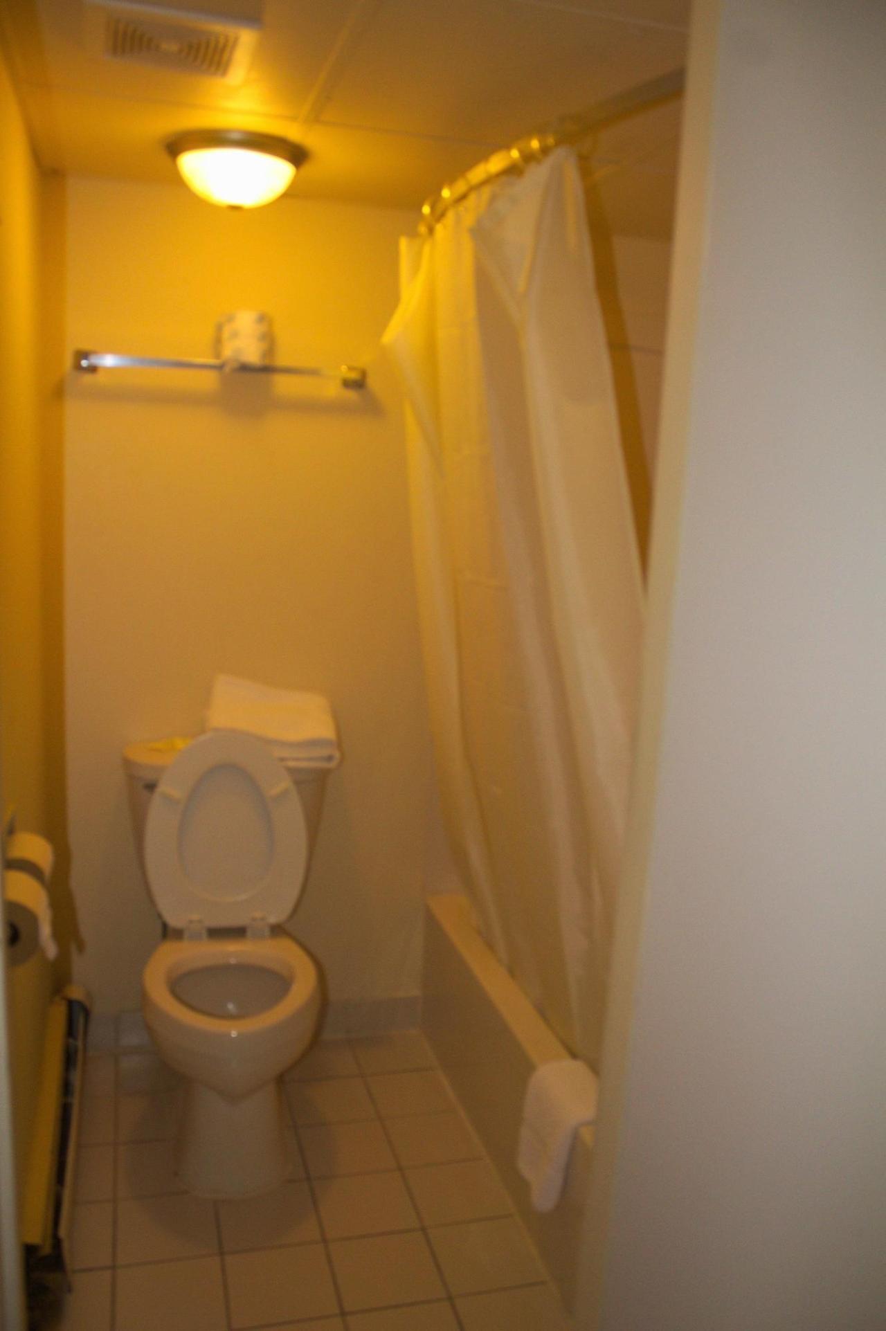 American Inn And Suites Countryside Extérieur photo