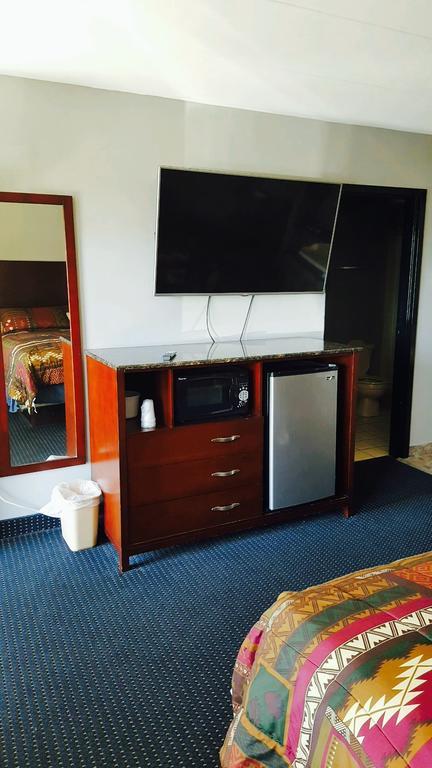 American Inn And Suites Countryside Extérieur photo