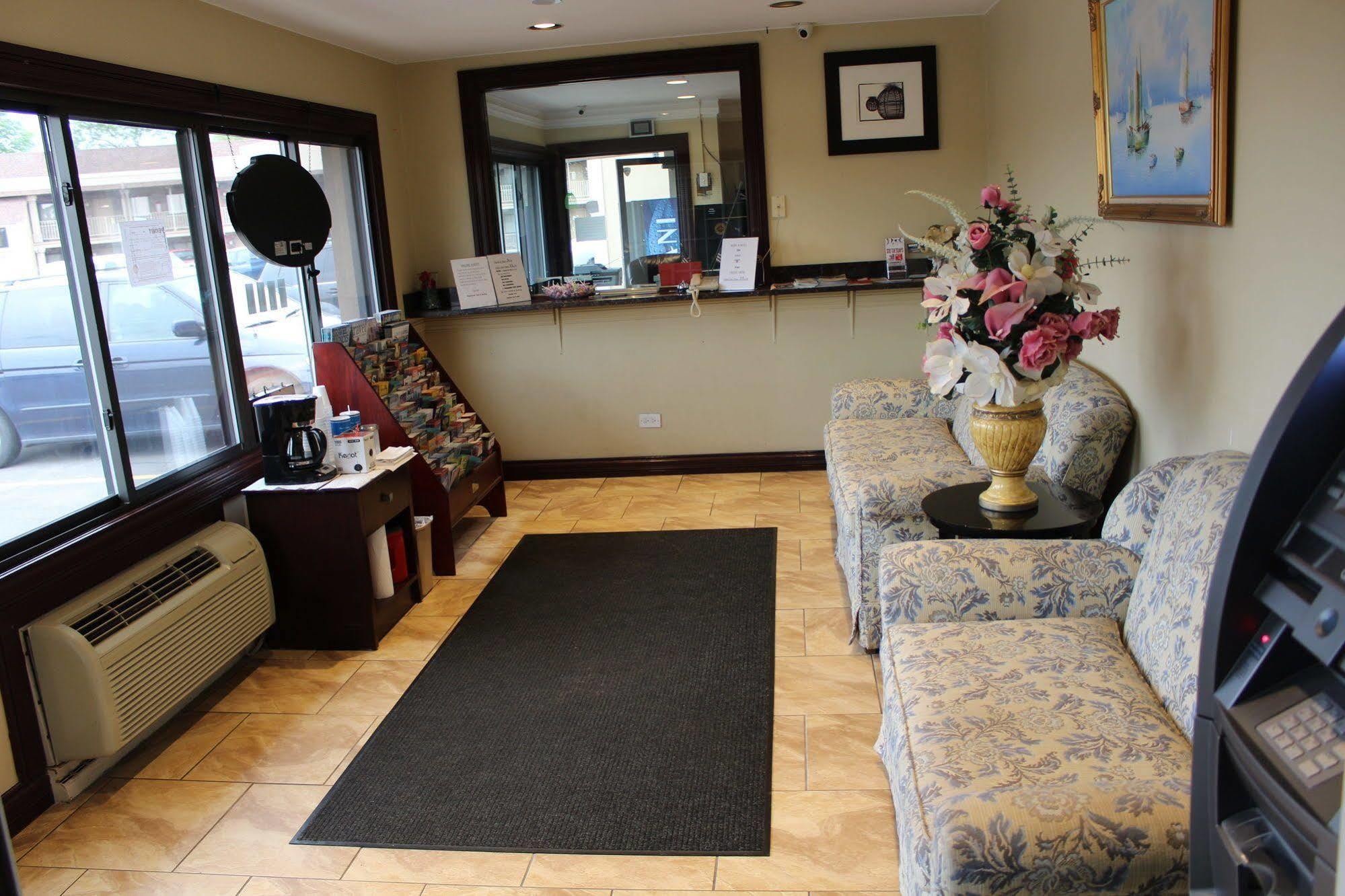 American Inn And Suites Countryside Extérieur photo