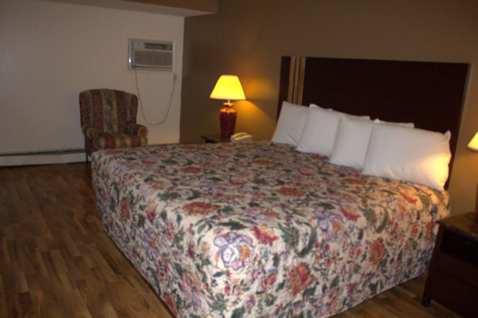 American Inn And Suites Countryside Extérieur photo